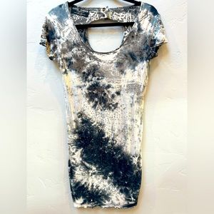 Sparkling Sucre Damour bodycon dress.